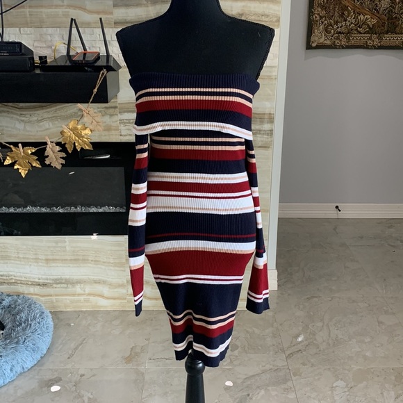 Women’s Kendall‎ & Kylie Size S Sweater Dress - Picture 5 of 8